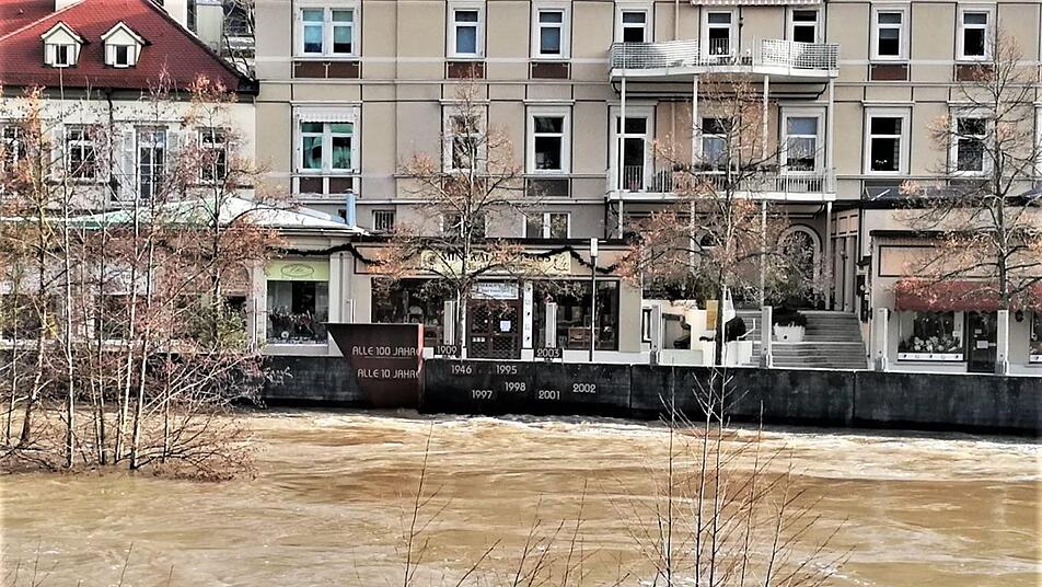 kreis bad kissingen kind 9 fallt in die saale mutter und vater springen hinterher