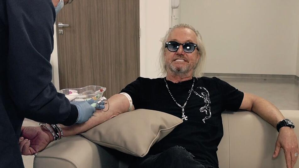 Carmen Geiss sorgt sich wegen Jacht-Debakel um Robert: "Er kriegt noch  einen Herzinfarkt!"