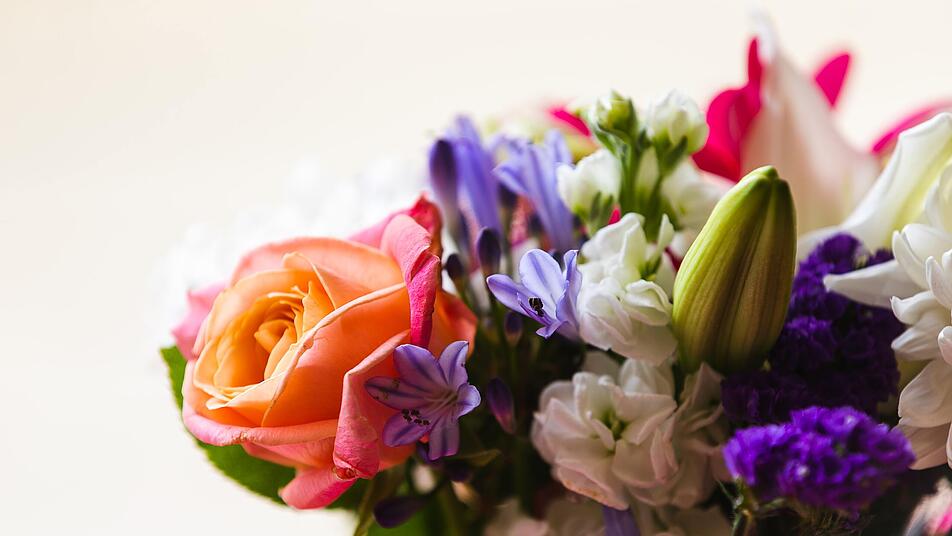 Schnittblumen Langer Frisch Halten 10 Tricks Mit Denen Die Blumen Langer Bluhen