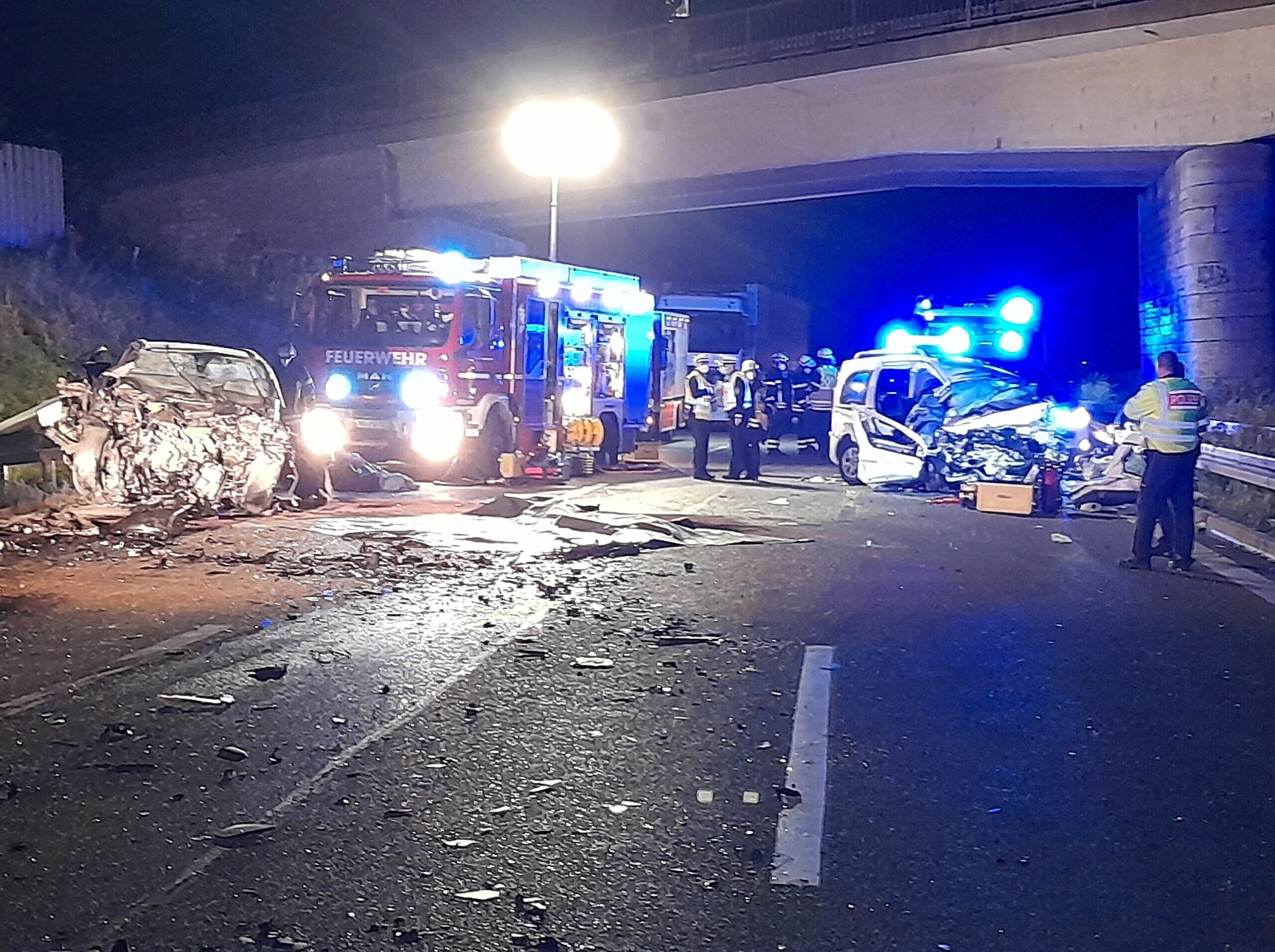 Horror Unfall Durch Geisterfahrer Auf A8 Bei Pforzheim Drei Menschen Sterben Zwei Weitere Schwer Verletzt