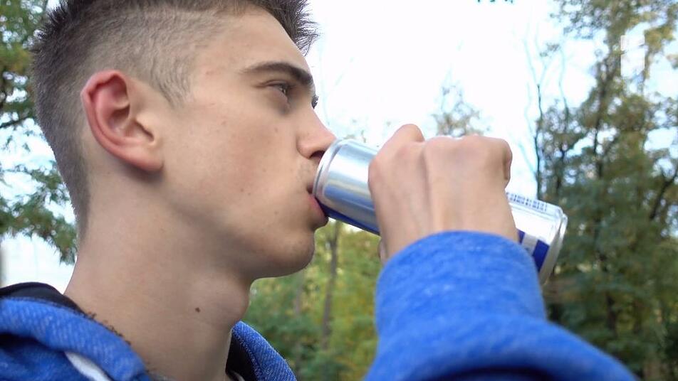 gefahrliche nebenwirkungen darum sollte man nicht zu viele energy drinks trinken