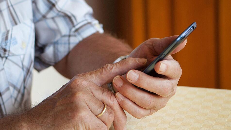 Whatsapp Mit Dieser App Konnen Nutzer Sich Gegenseitig Ausspionieren