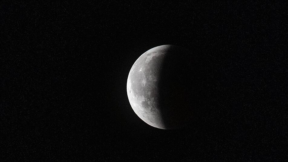 Himmelsspektakel Dann Ist Die Halbschatten Mondfinsternis Am Besten Zu Sehen